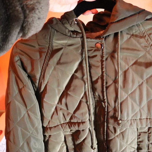 Angel Kiss Army Green Puffer Jacket With Hoodie - Picture 6 of 6